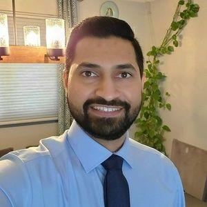 Meet your Posher, Yash